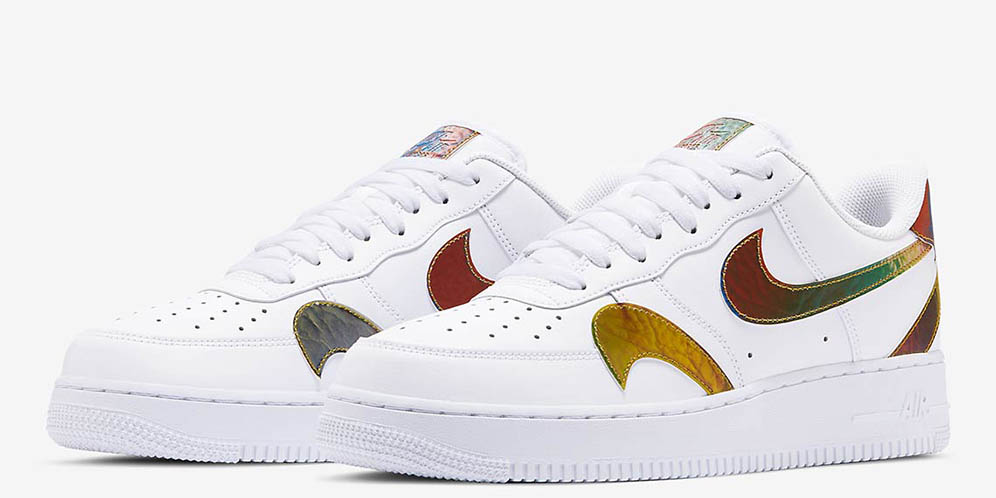 Logo Swoosh Berserakan di Nike Air Force 1